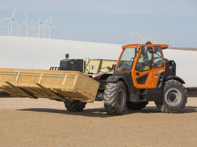 JLG 1732 HIGH-CAPACITY TELEHANDLER