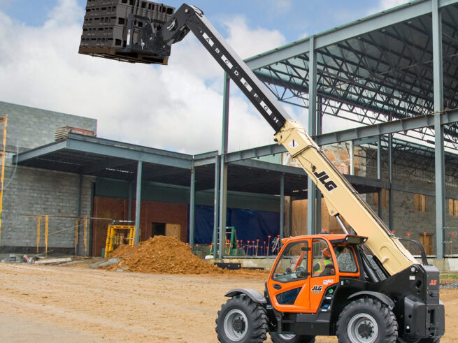 JLG 1732 HIGH-CAPACITY TELEHANDLER