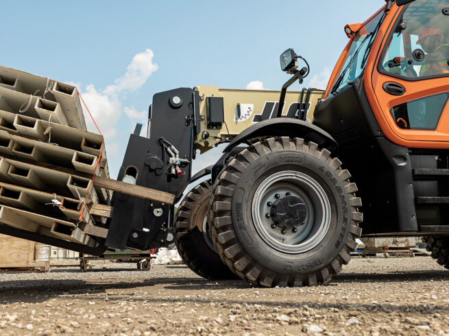 JLG 2733 High-Capacity Telehandler